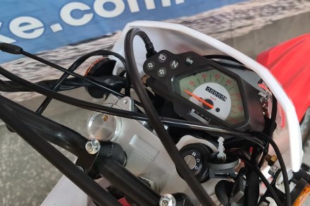 Мотоцикл SKYBIKE CRDX 200 19-16 ( линейка 2024 года )