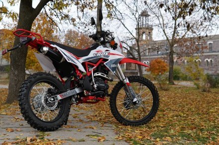 Мотоцикл SKYBIKE CRDX 200 19-16 ( линейка 2024 года )