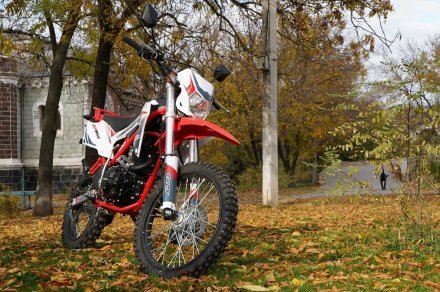 Мотоцикл SKYBIKE CRDX 200 19-16 ( линейка 2024 года )