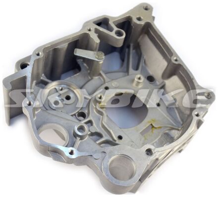 Картер правий, нові оригінальні запчастини Qingqi на квадроцикл skymoto BEAR-250, Китай