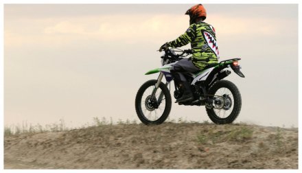 Мотоцикл SKYBIKE CRDX 200 21-18 ( линейка 2024 года )