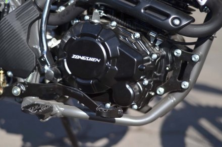 Мотоцикл SKYBIKE CRDX 200 21-18 ( линейка 2024 года )