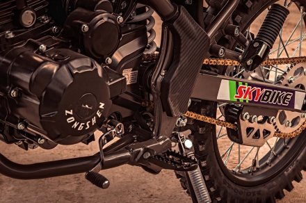 Мотоцикл SKYBIKE CRDX 200 21-18 ( линейка 2024 года )