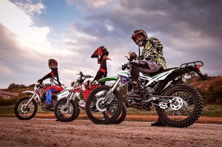 Мотоцикл SKYBIKE CRDX 200 21-18 ( линейка 2024 года )