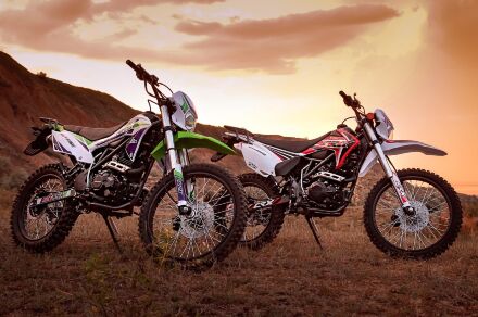 Мотоцикл SKYBIKE CRDX 200 21-18 ( линейка 2024 года )