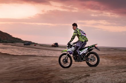 Мотоцикл SKYBIKE CRDX 200 21-18 ( линейка 2024 года )