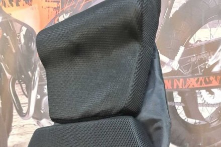 Коляска для людей з обмеженими можливостями з електроприводом